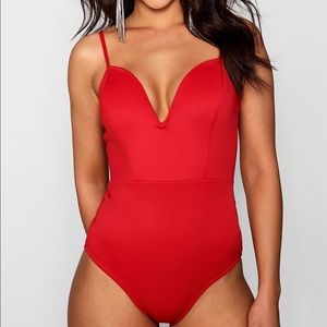 NWT Boohoo Deep Plunge Red Bodysuit